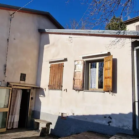 Casetta Immersa Nella Natura