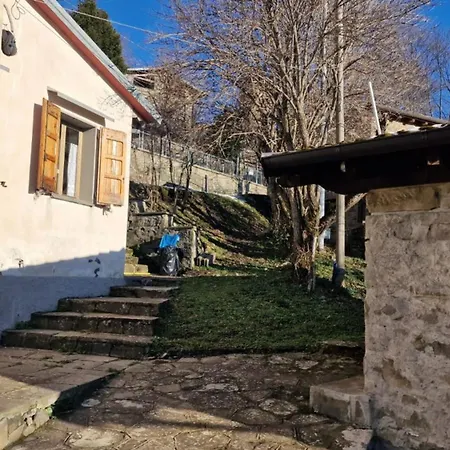 Casetta Immersa Nella Natura *