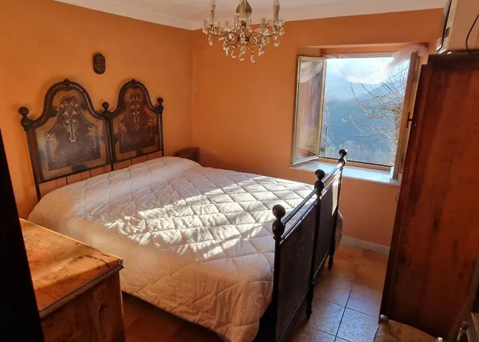 Casetta Immersa Nella Natura 리올루나토