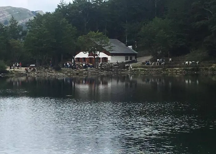 Casetta Immersa Nella Natura 펜션 리올루나토